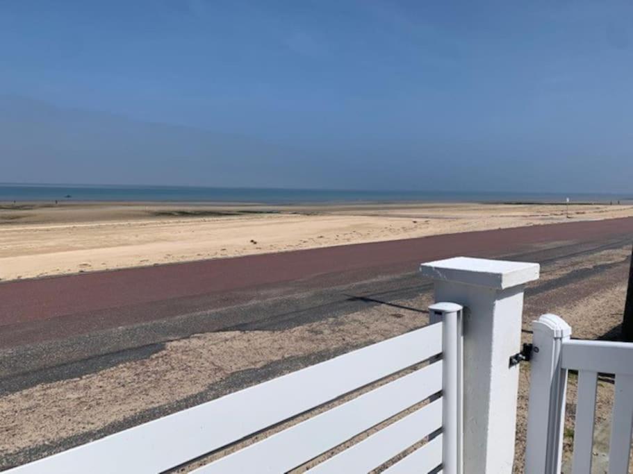 Villa De La Plage, Front De Mer, Juno Beach Bernières-sur-Mer Zewnętrze zdjęcie